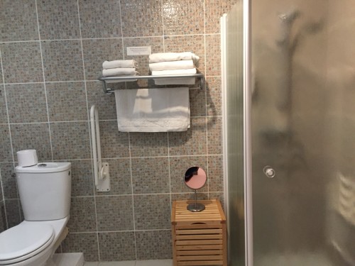 Salle de bain chambre triple supérieure